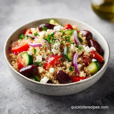 Mediterranean Quinoa Bowl: Fluffy Grain Bowl for 4 Servings Recipe Card